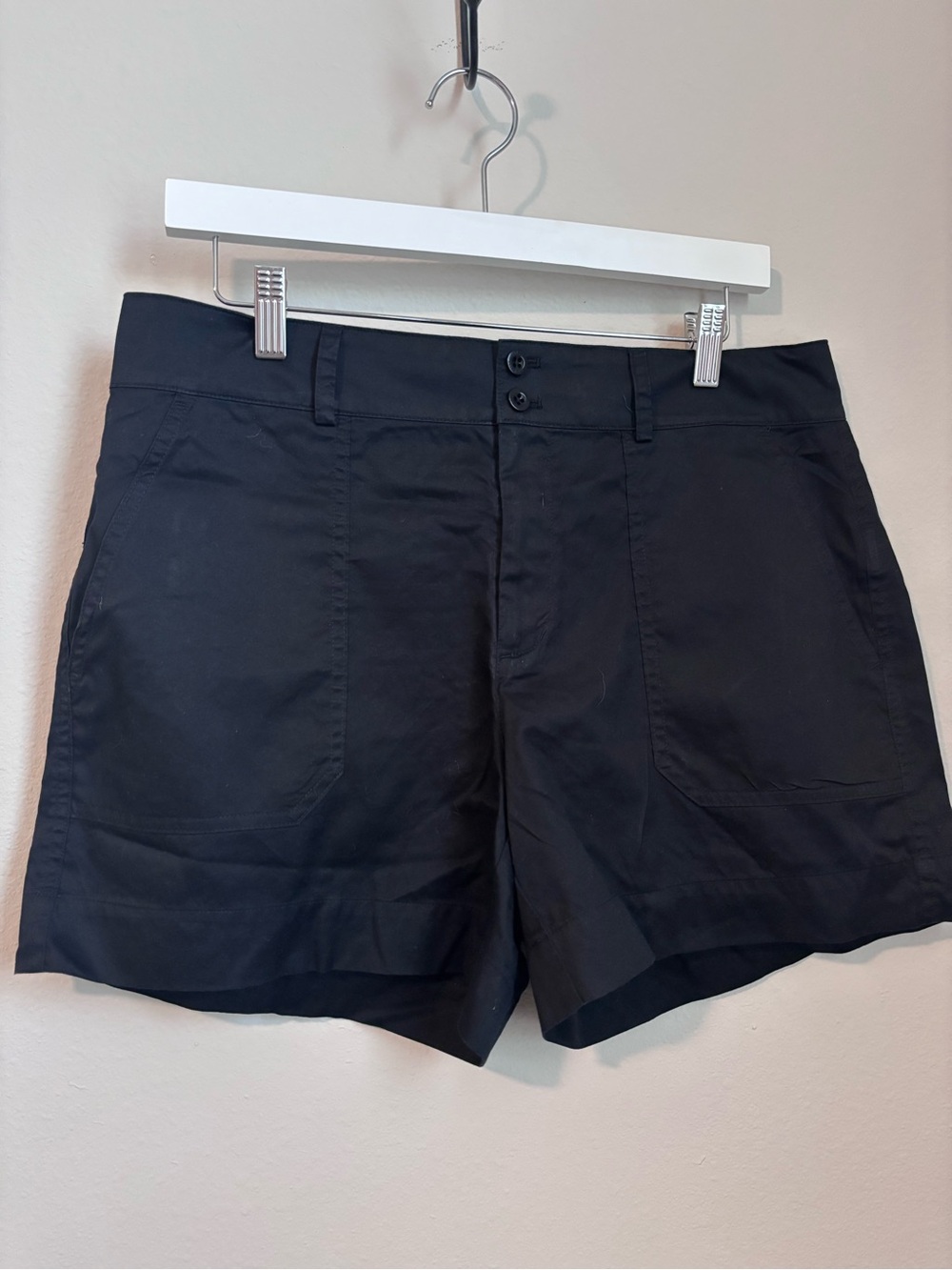 LAUREN RALPH LAUREN Classic Women's Black Tailored Shorts